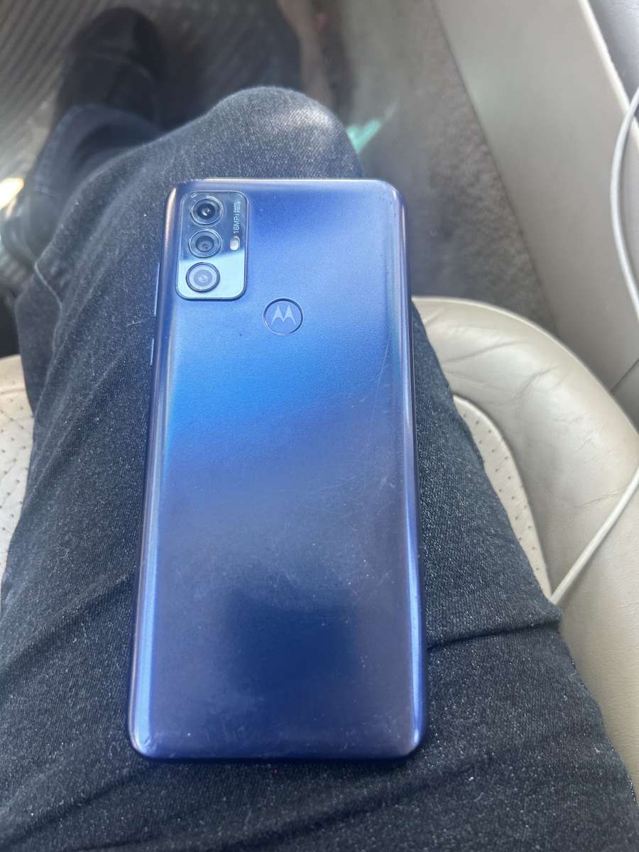 cellphone moto g play 2023