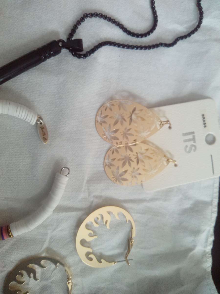 Mixed 5 Piece Jewelry lot set 4