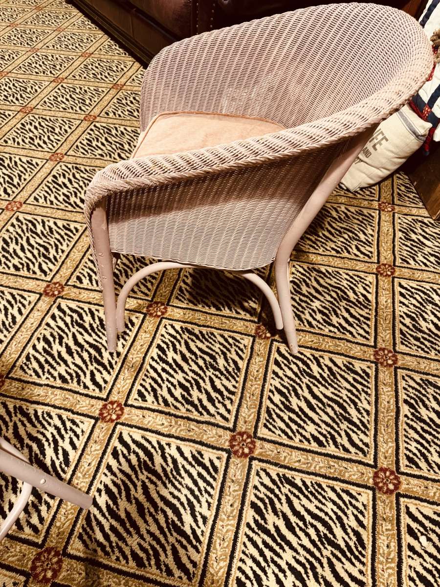 antique wicker chairs