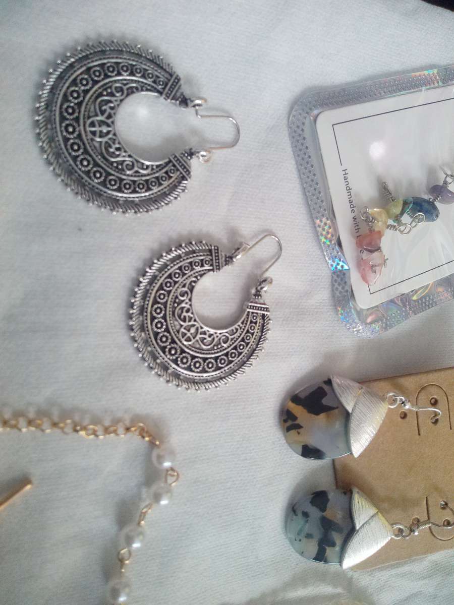 Jewelry 5 piece lot set 5