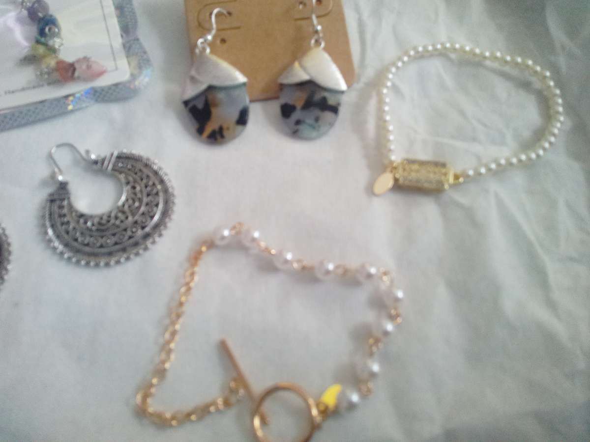 Jewelry 5 piece lot set 5