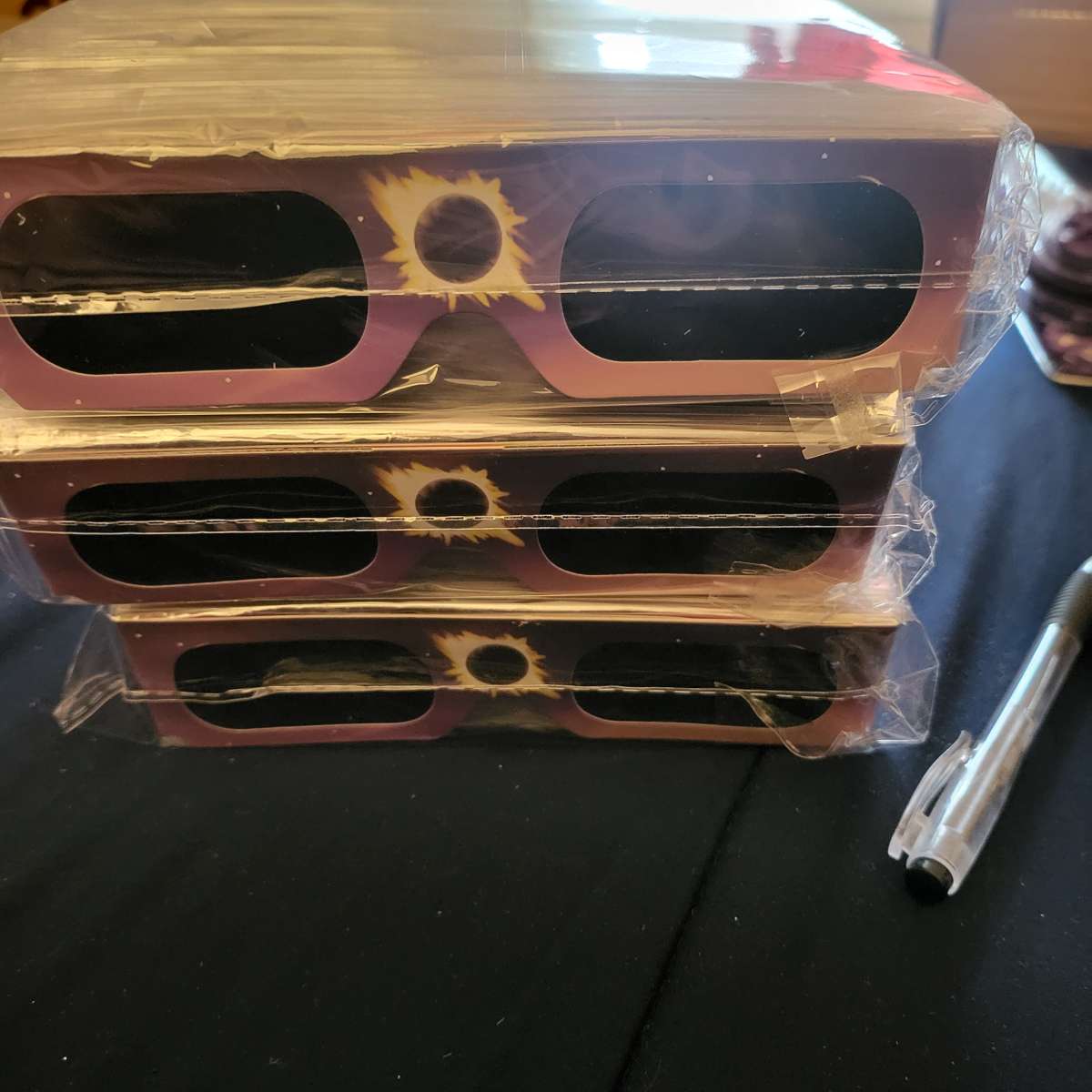 solor viewing glasses