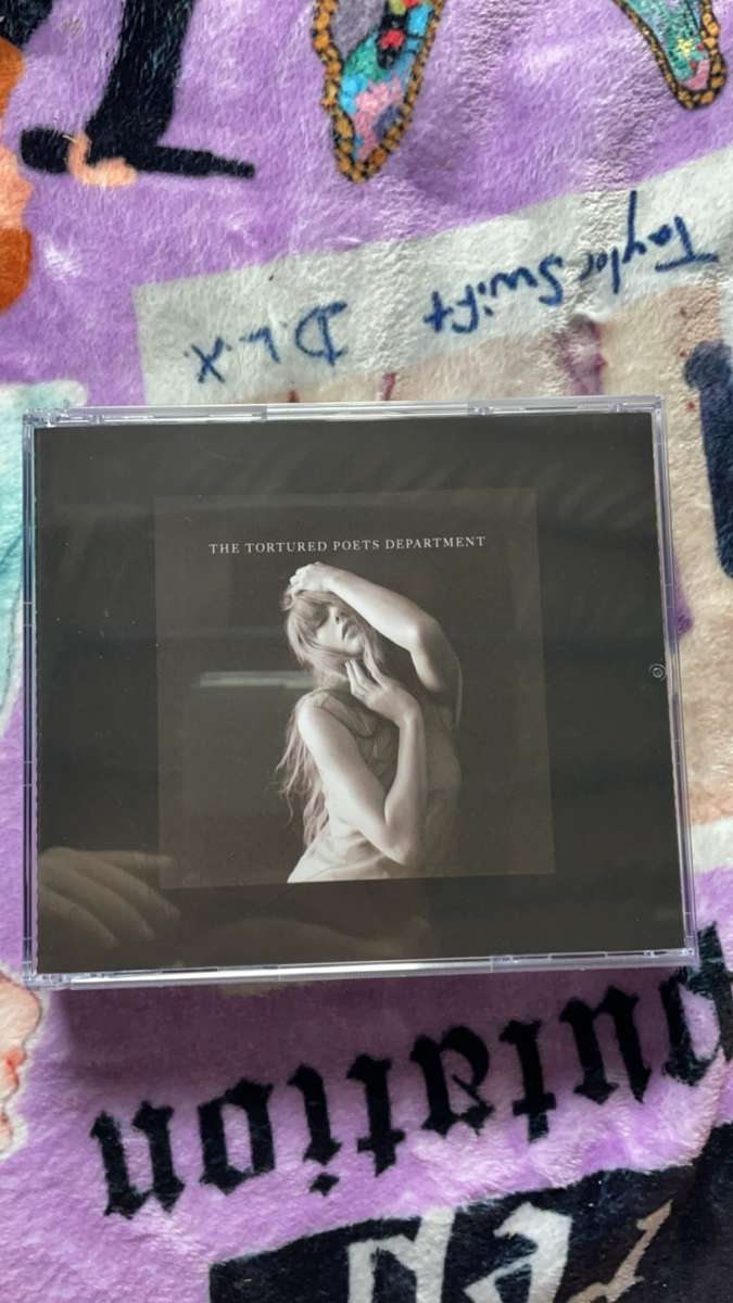 Taylor Swift The Black Dog Collectors CD