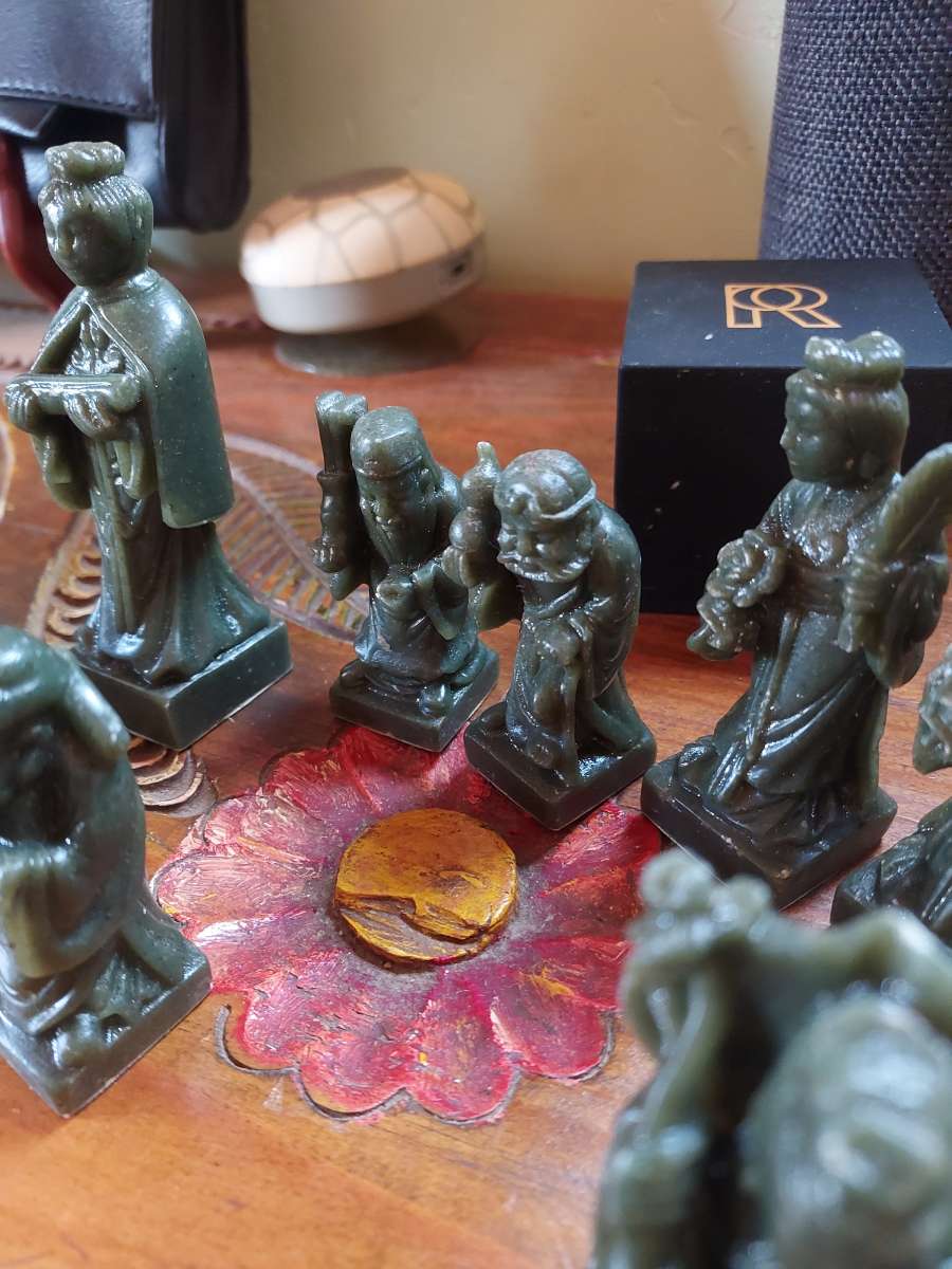 Chess pieces 32 soapstone handcrafted OLD PAMPERED