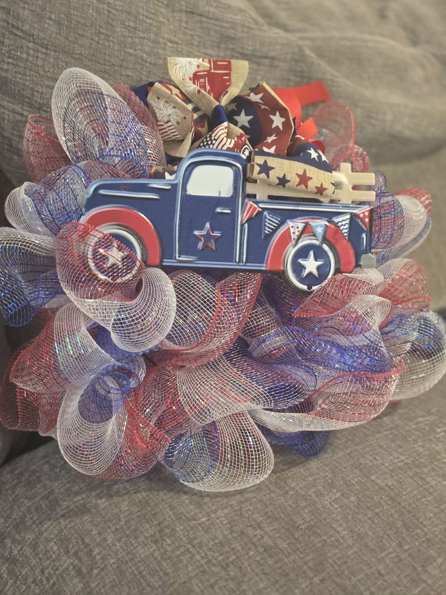 mini mesh wreath 4th of July