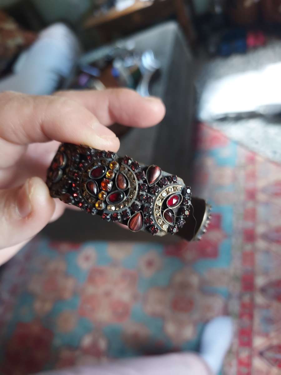 sorrelli cuff hand set crystals Vintage  against bronze