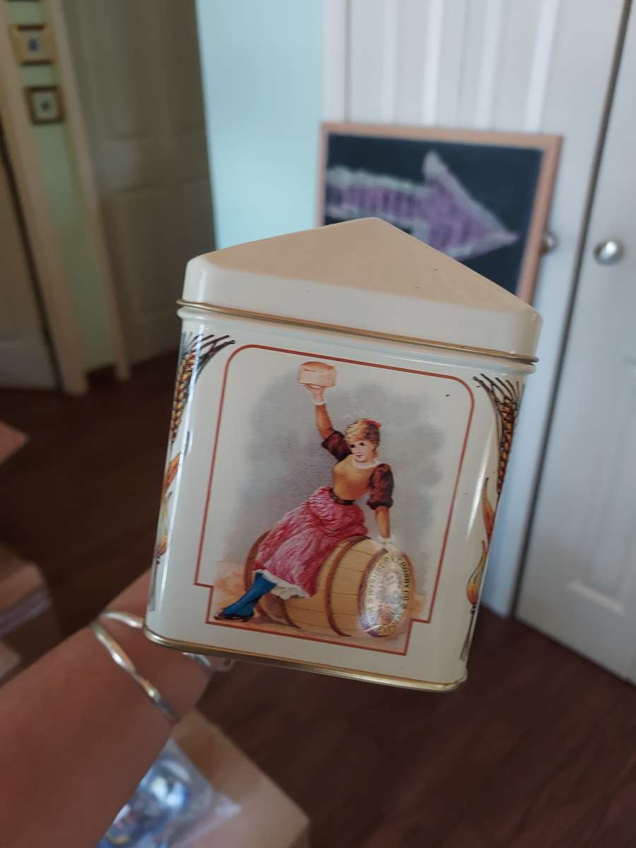 Washburn tin with ORIGINAL RECIPES  extra blank cards of old