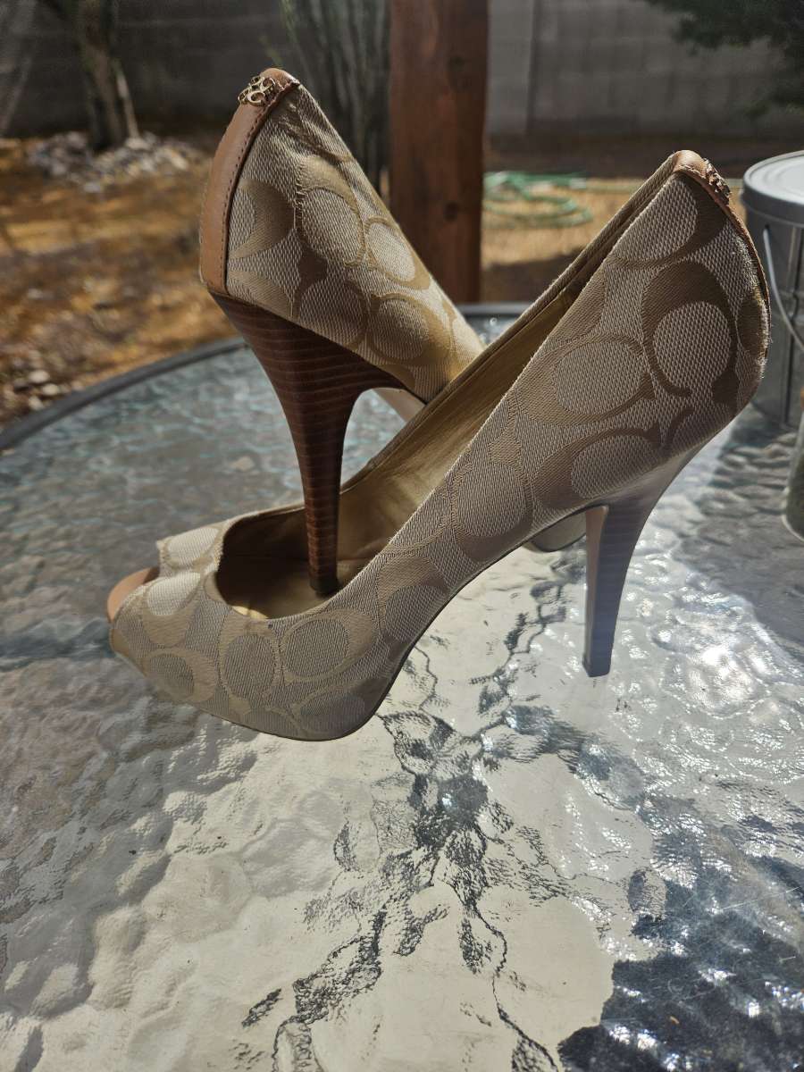 coach heels