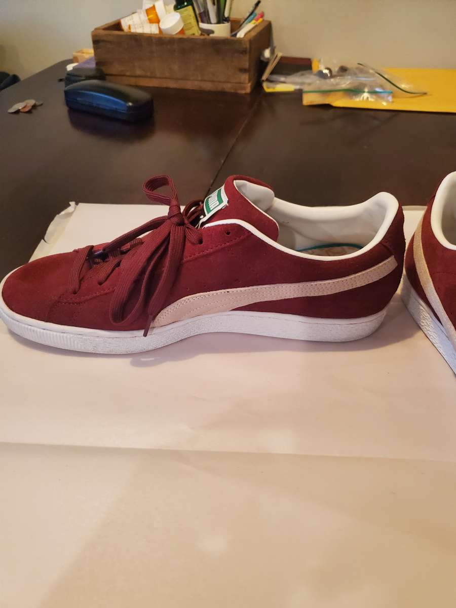 Burgandy Suede Puma vintage