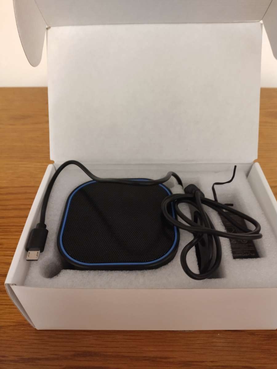 helps you sleep and makes water sounds