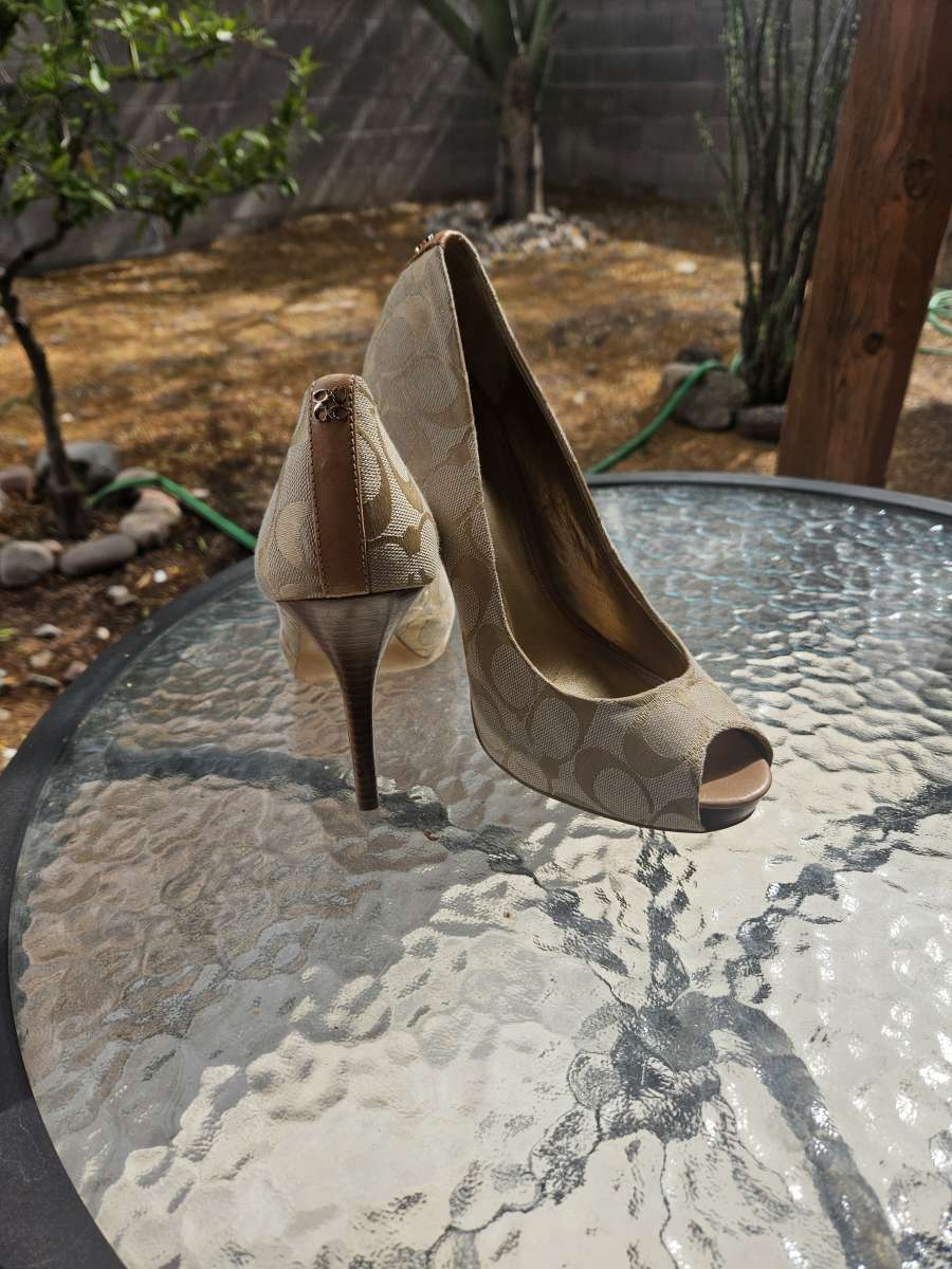 coach heels