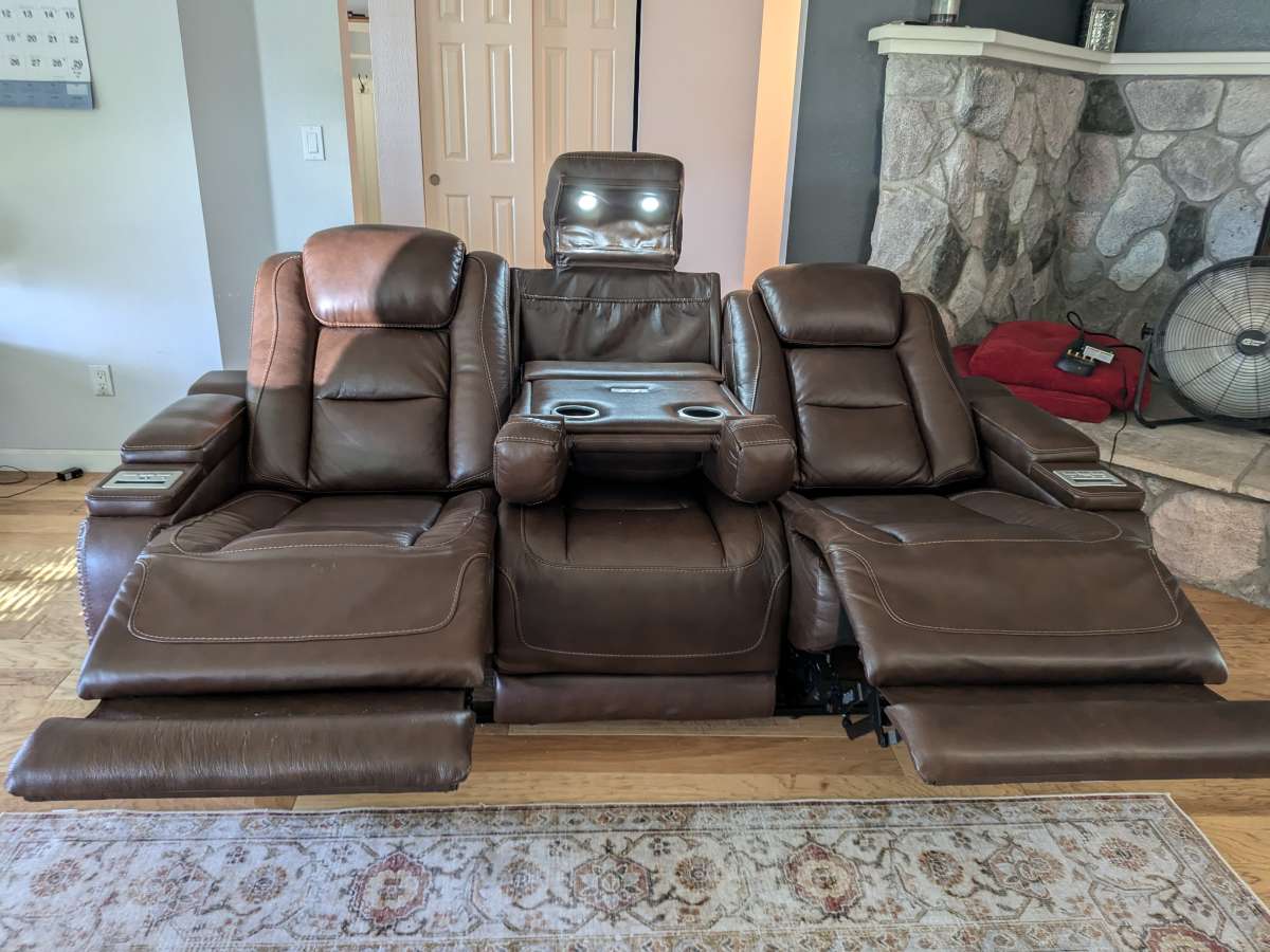 Like new Leather Couch