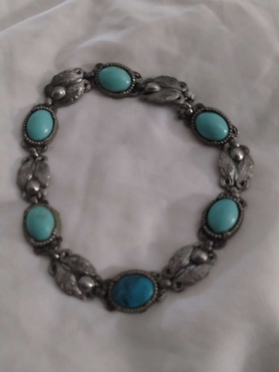 Beautiful turquoise necklace