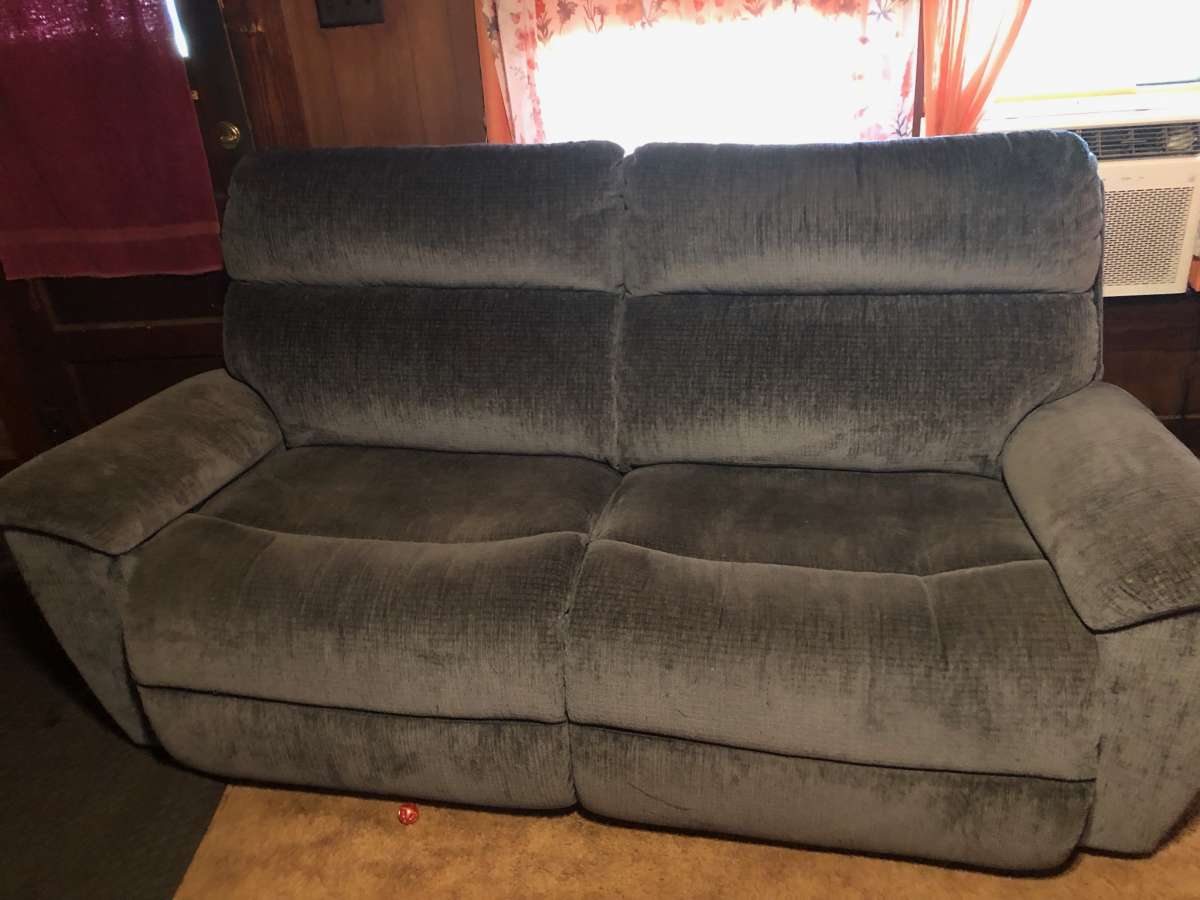 sofa needs cord to recline