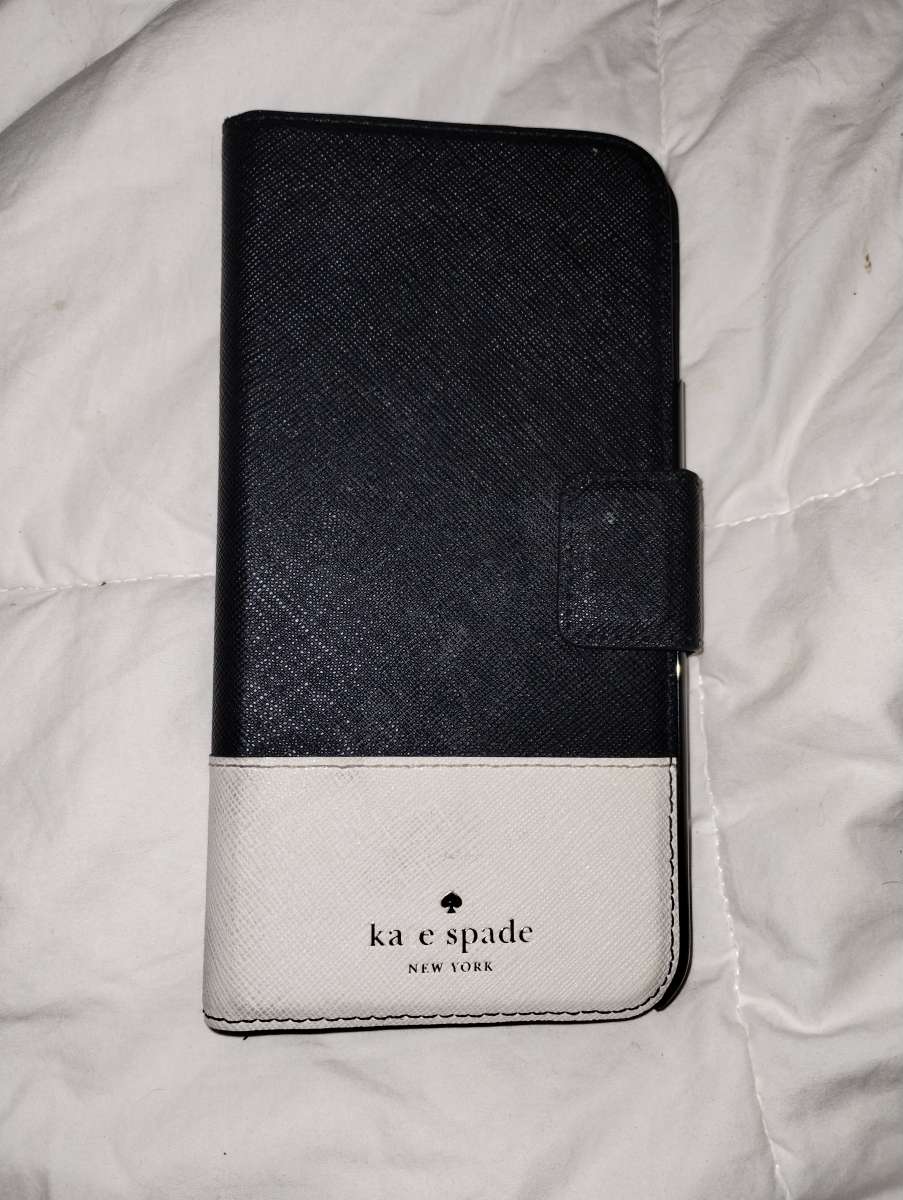 Kate Spade iPhone 7 or 8 case with mirror