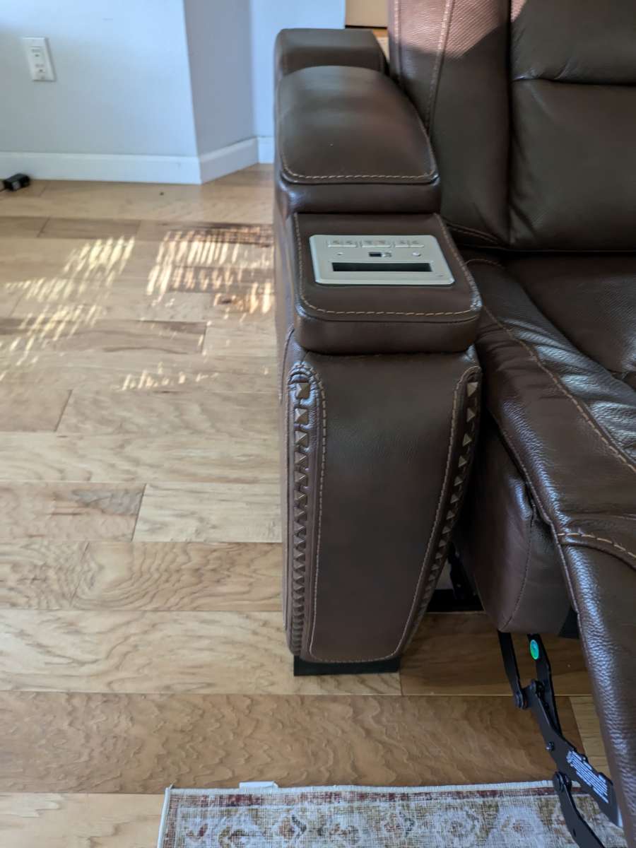 Like new Leather Couch