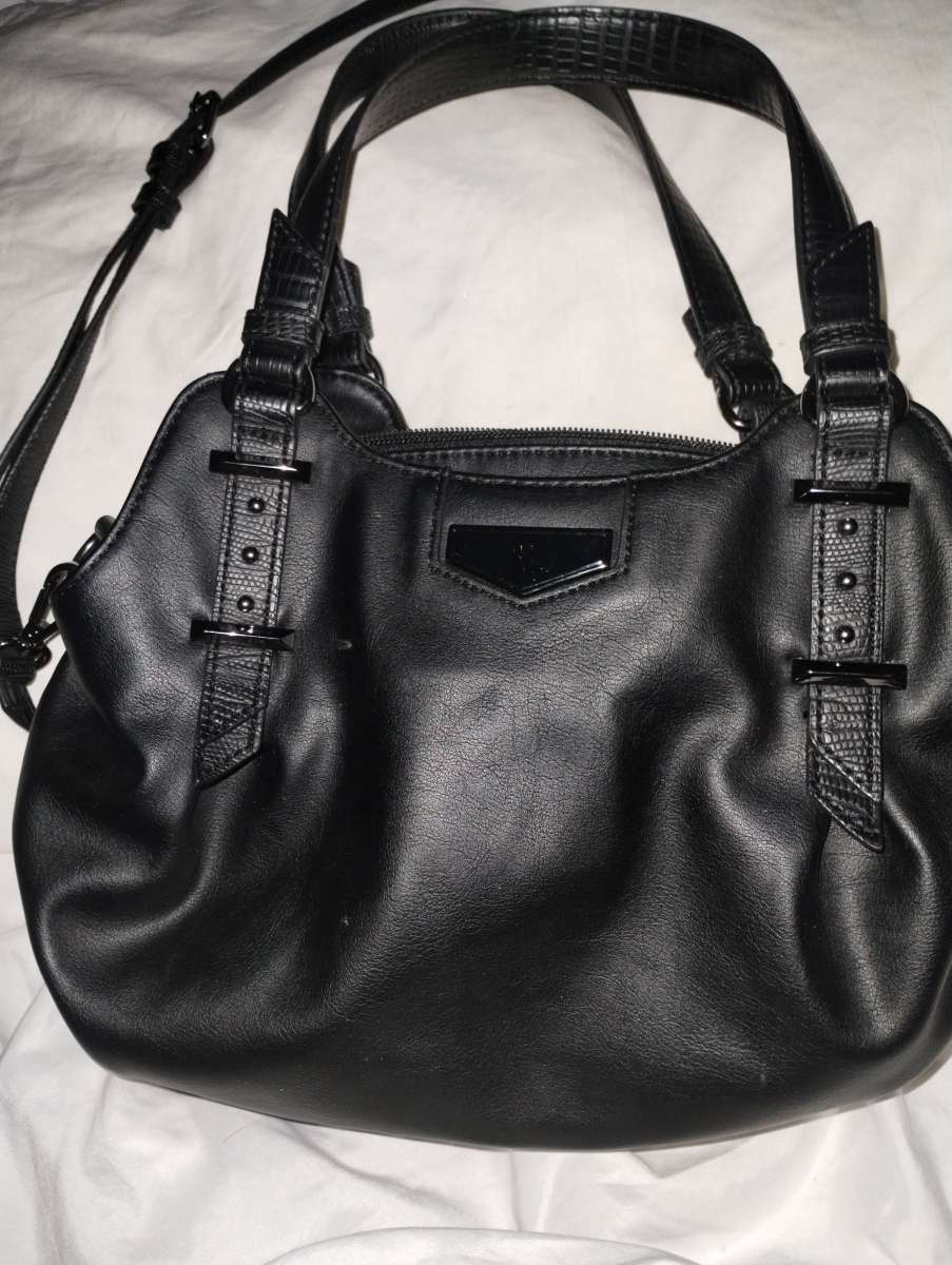 Vera Wang Bueno satchel