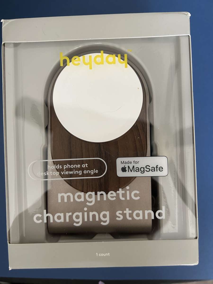 magnetic charging stand