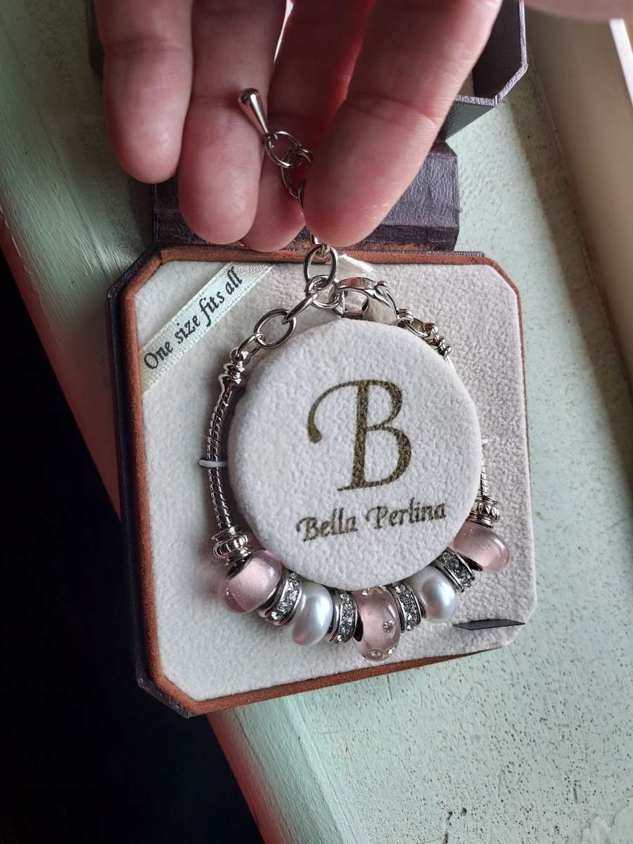 Bella perlina one size fits all c h arm bracelet