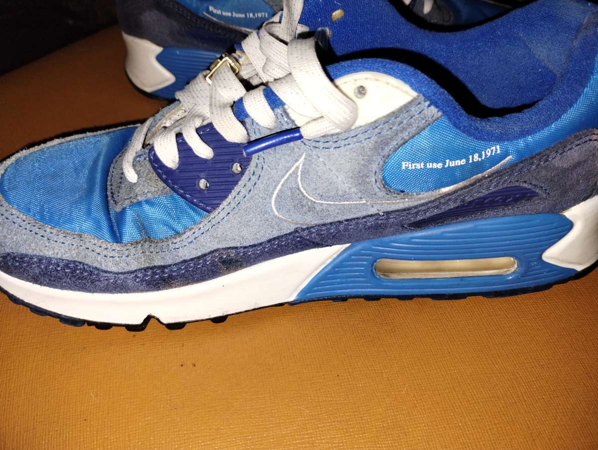 Nike Air Max First Use Signal Blue