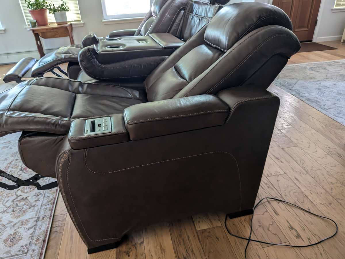 Like new Leather Couch