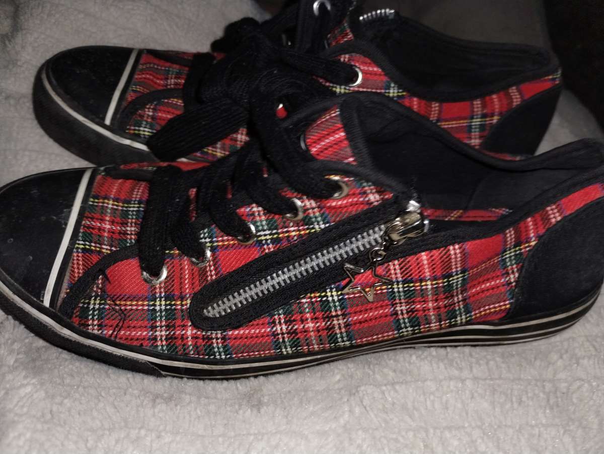 Red and black plaid sneakers by Gotta Flurt