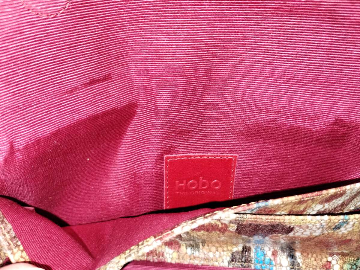 Authentic Hobo multicolored wallet with magnetic closure