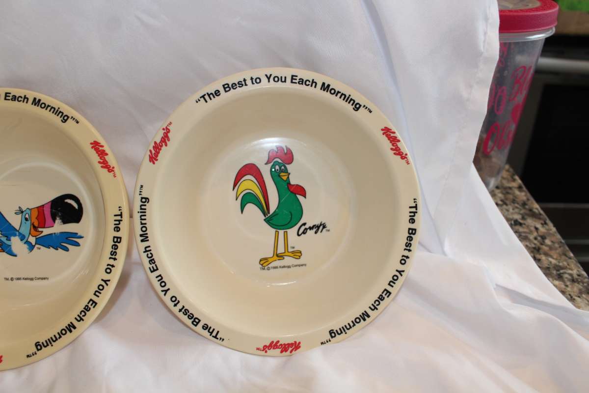 4 Vintage Kelloggs Cereal Bowls