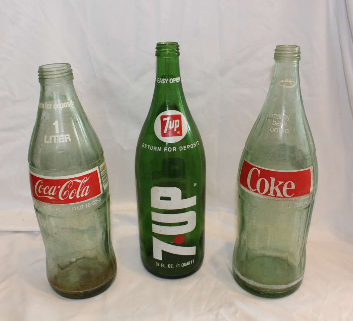 Vintage Bottles 2 Coke Coca Cola 1 7up