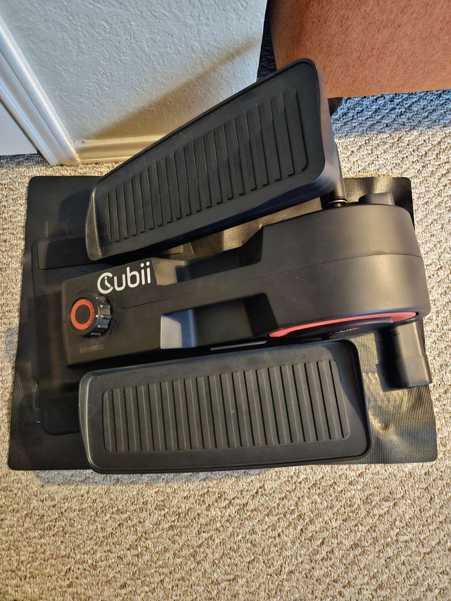 Qubii leg exerciser