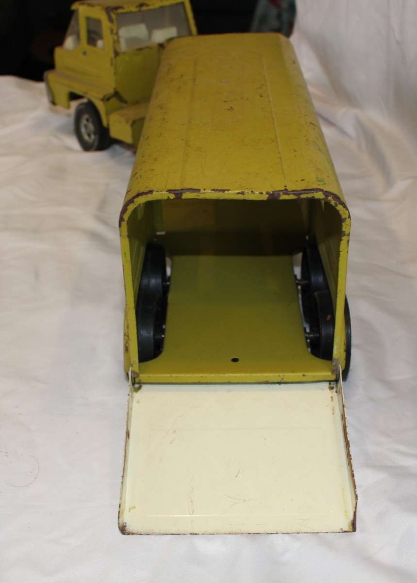 1960s Vintage Structo Horse Truck w TrailerMetal Toy