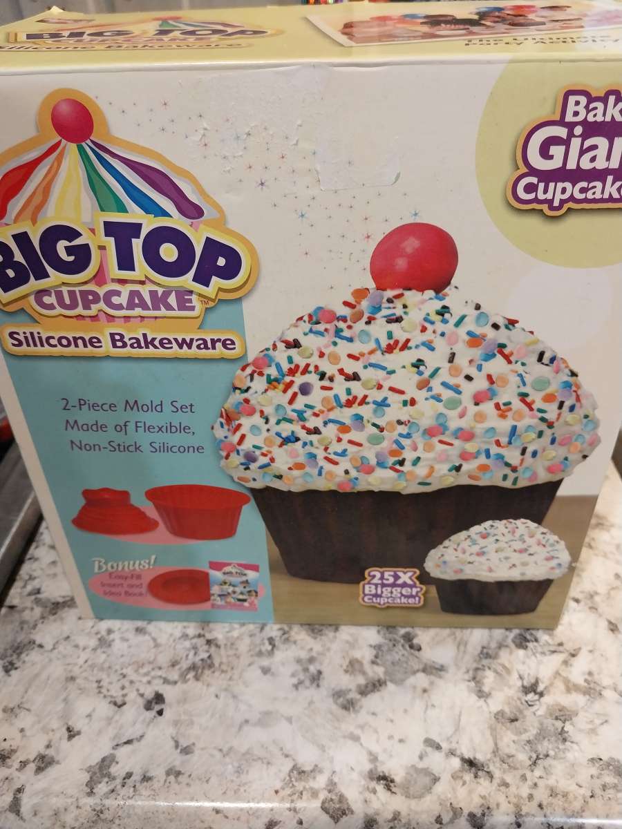 big cupcake bakeware