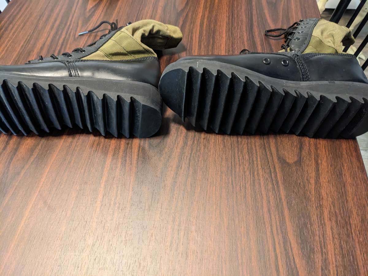 Altama 8877 Jungle Boots Olive and Black