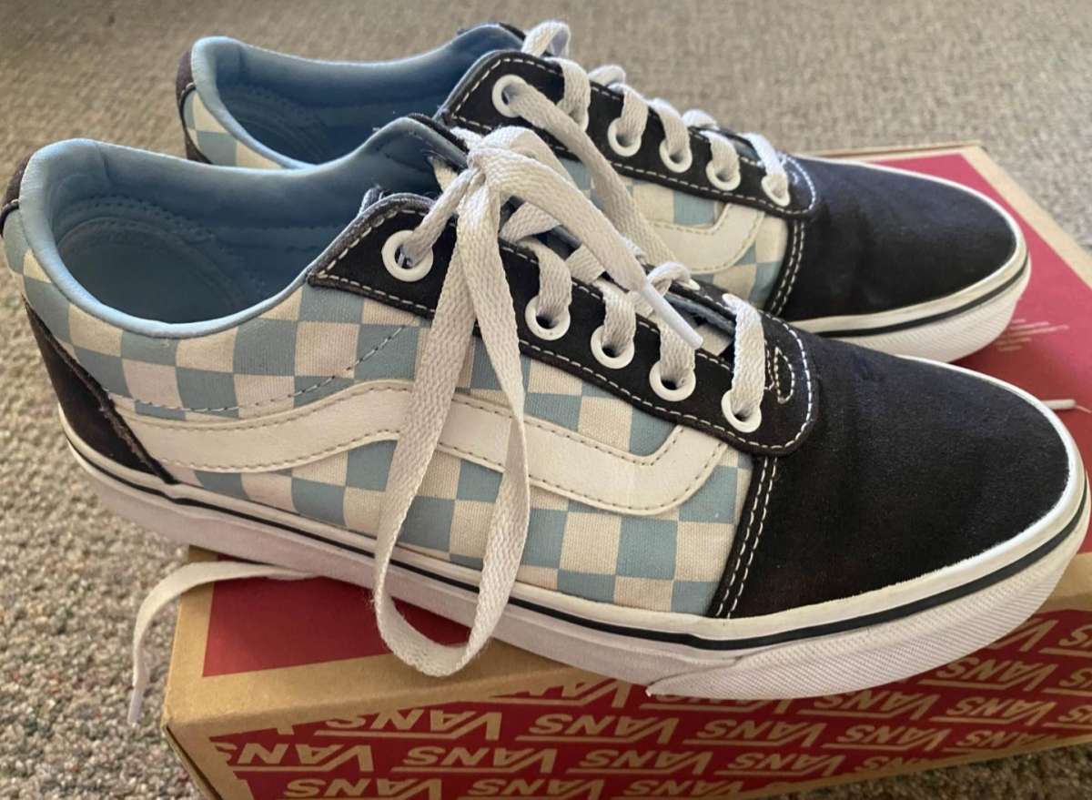 Gently Used Womens Vans
