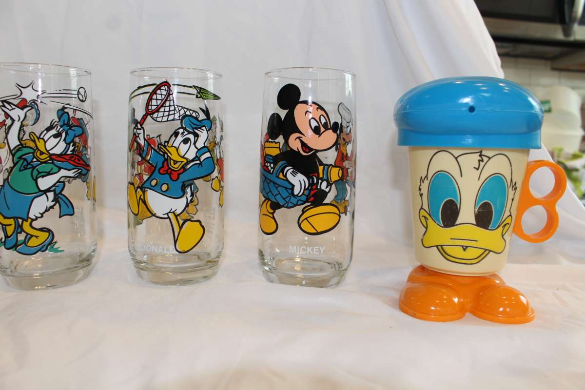 6 Piece Vintage Pepsi Walt Disney Collector Series Drinking