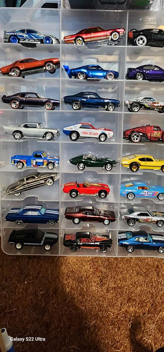 DIECAST CAR LOT HOT WHEELS AUTO WORLD JOHNNY LIGHTNING