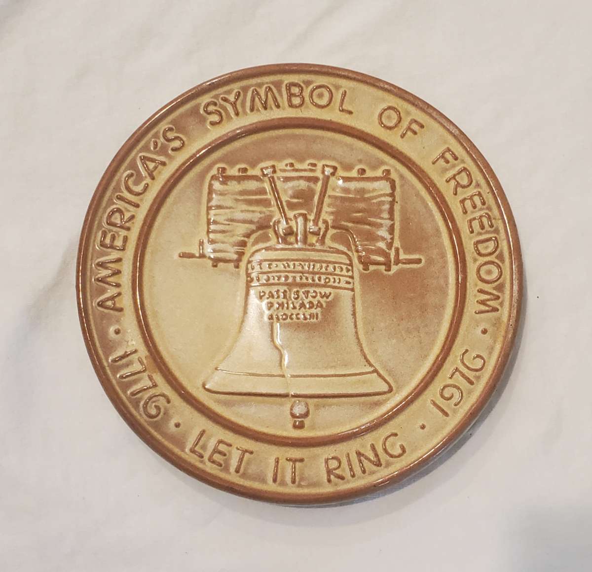 1 Frankoma 1976 Bicentennial Liberty Bell Trivet