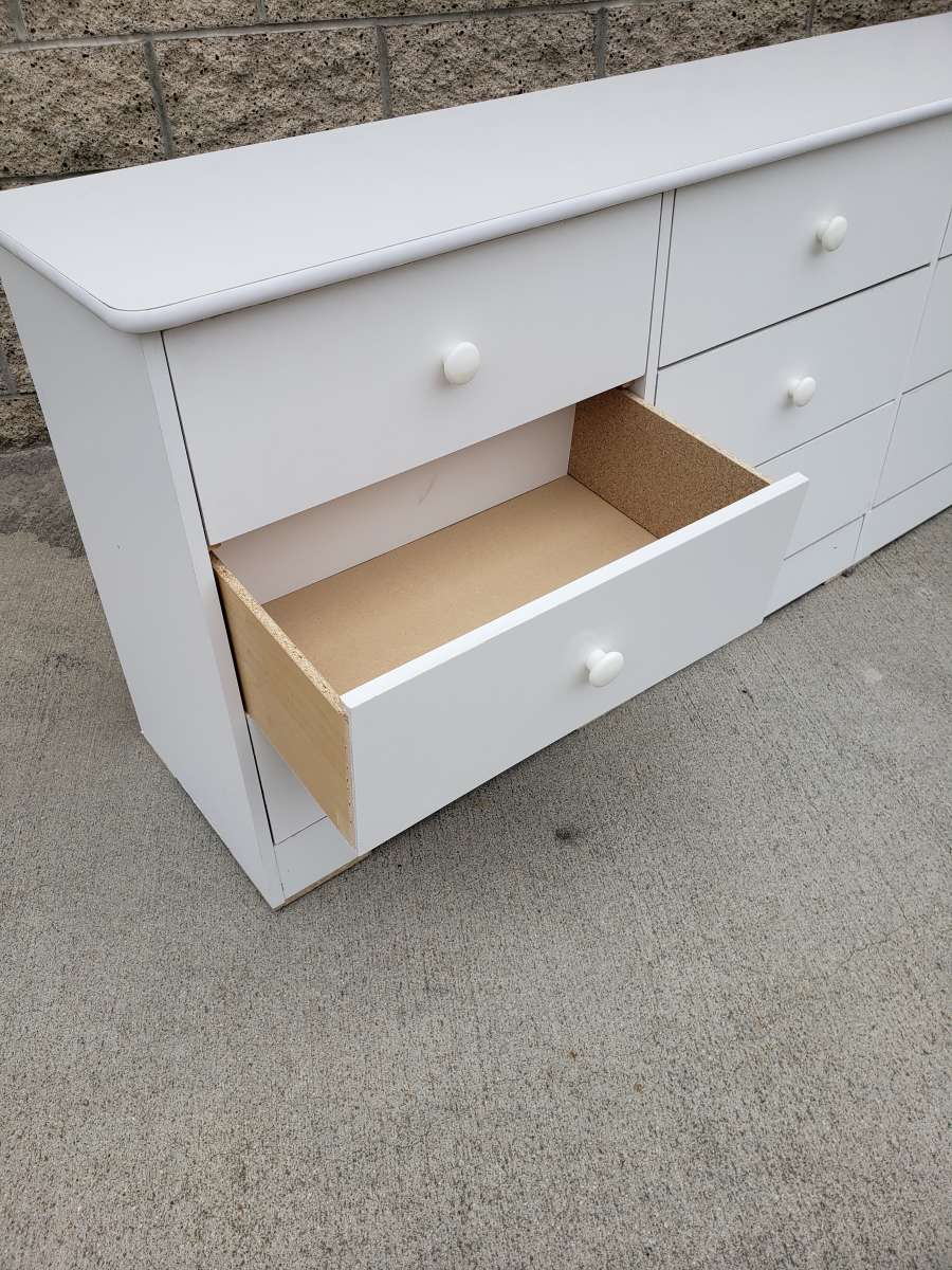 White 9 Drawer Dresser