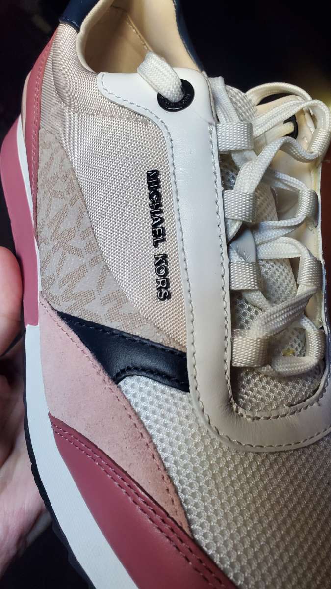 NEW Micheal Kors Womens Shoes size 9 JOLIET PICKUP ONLY