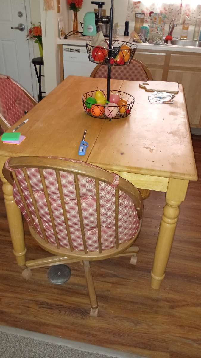 Wood table from Illinois