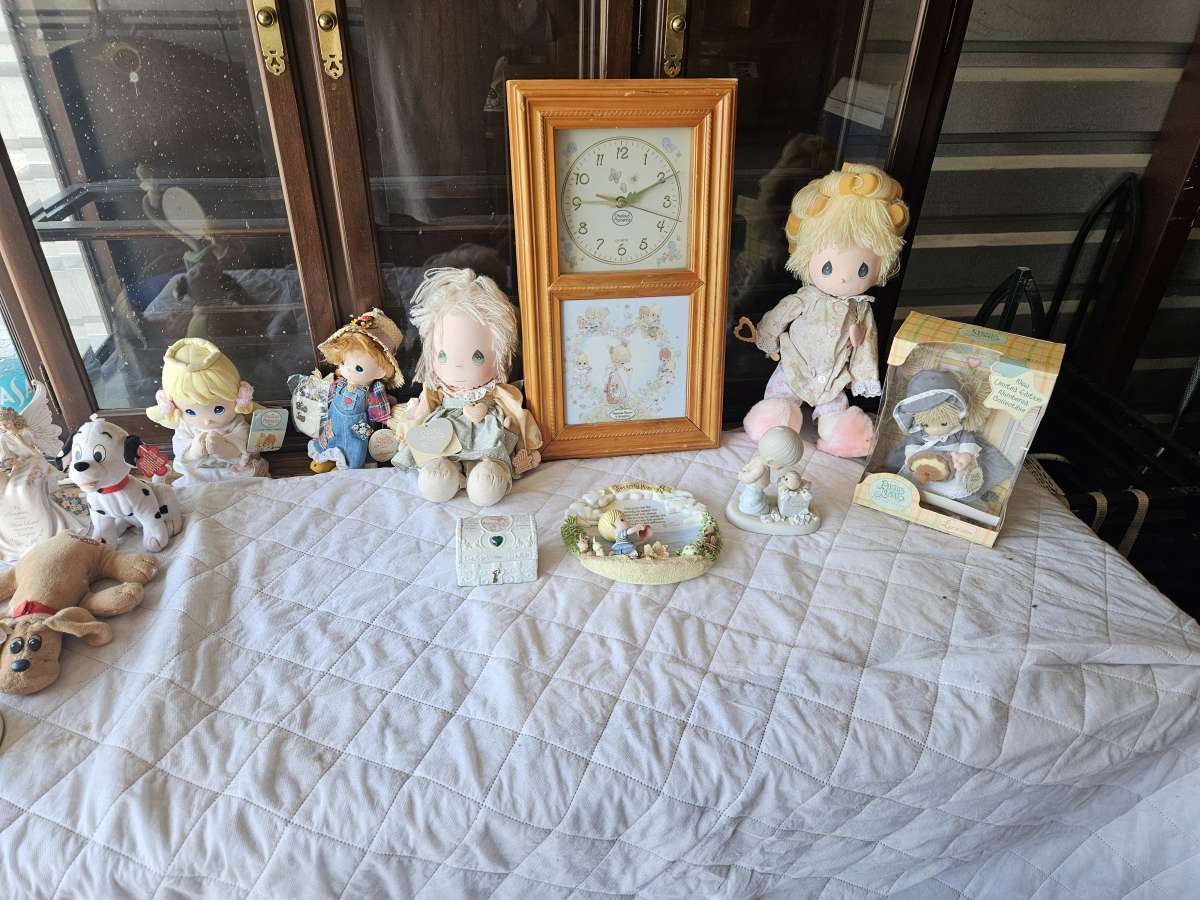 precious moments figurines and dolls