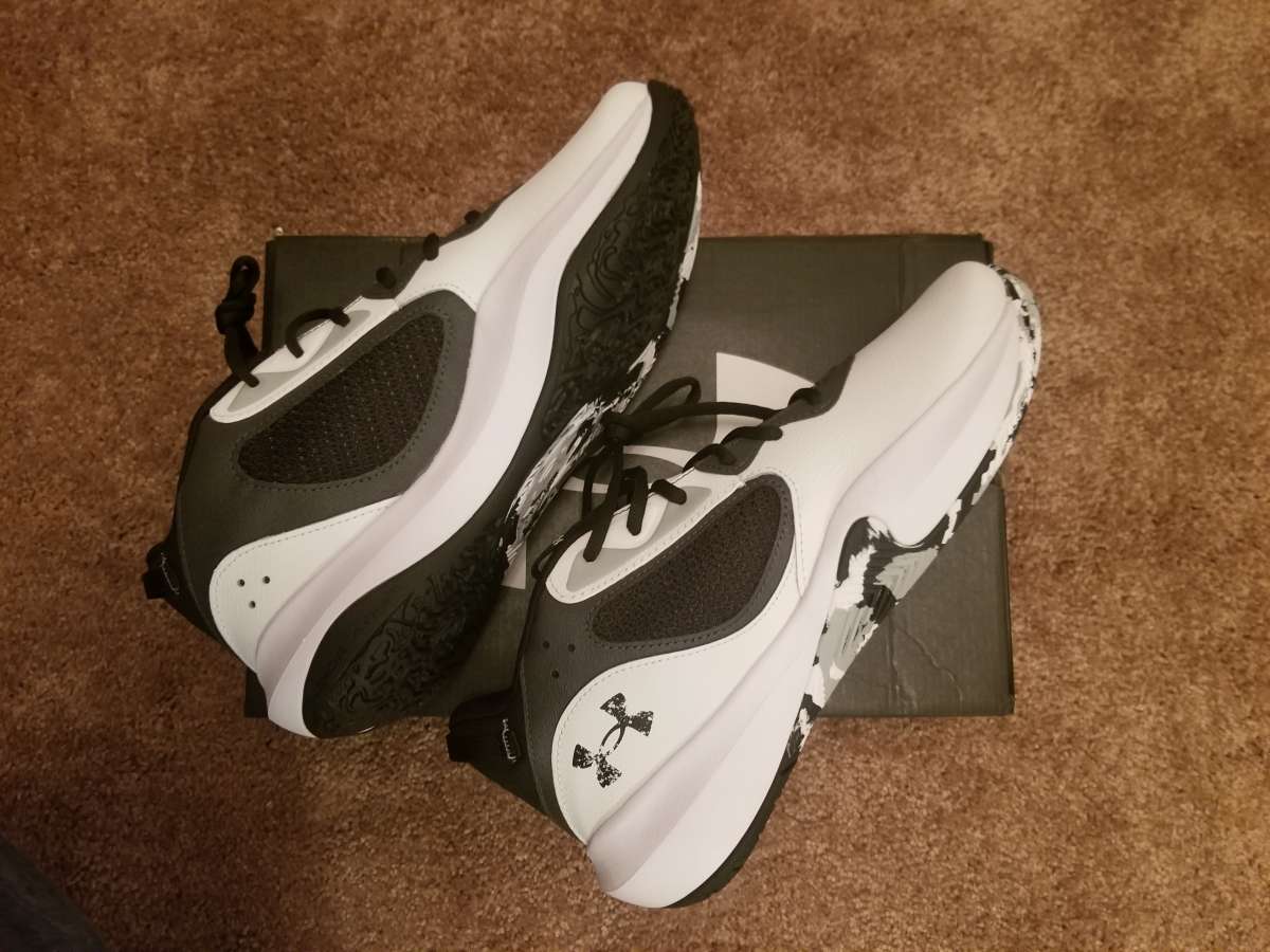 Under Armour Shoes NIB