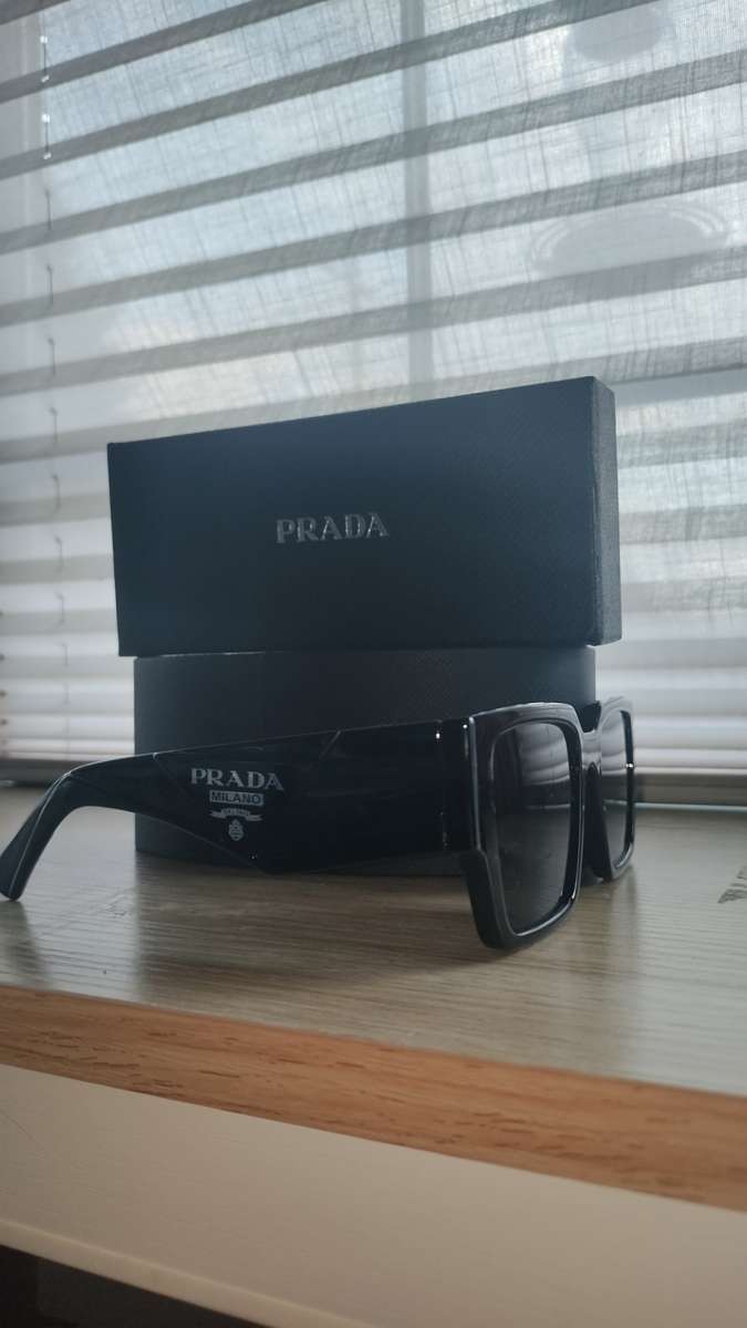 glasses prada