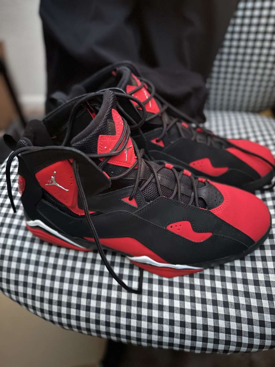 Jordan  black n red