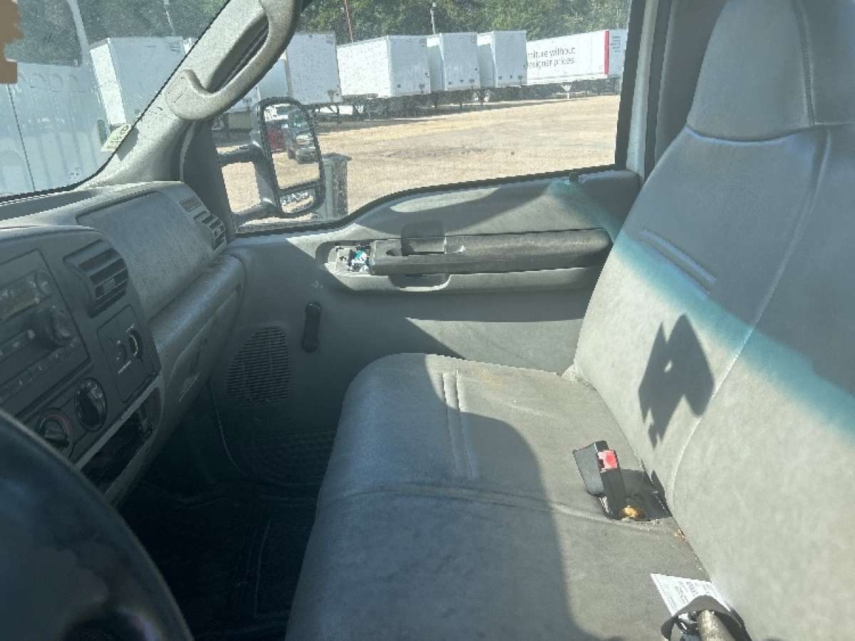 2006 Ford F450 Pickup Truck