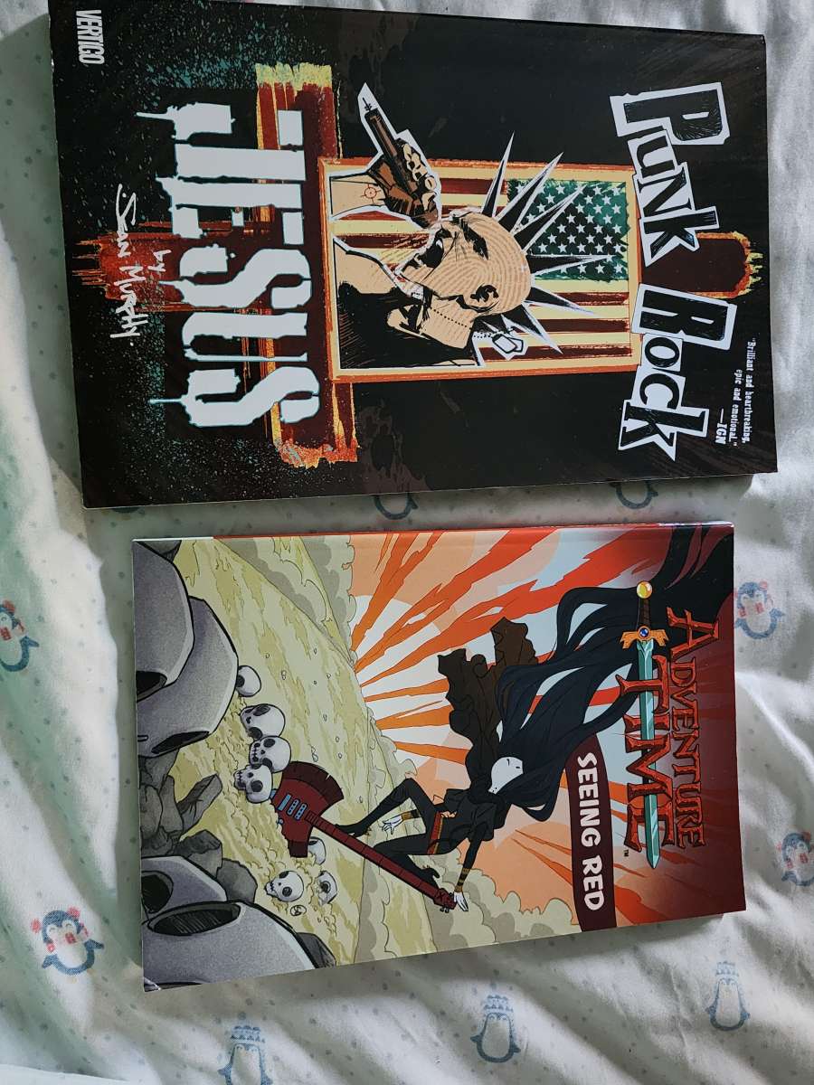 2 like new graphic novels