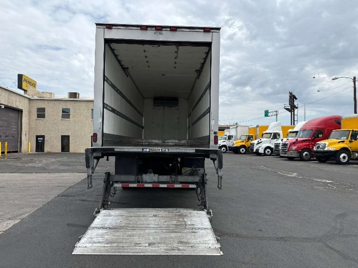 Freightliner 2022 Refrigerated Truck