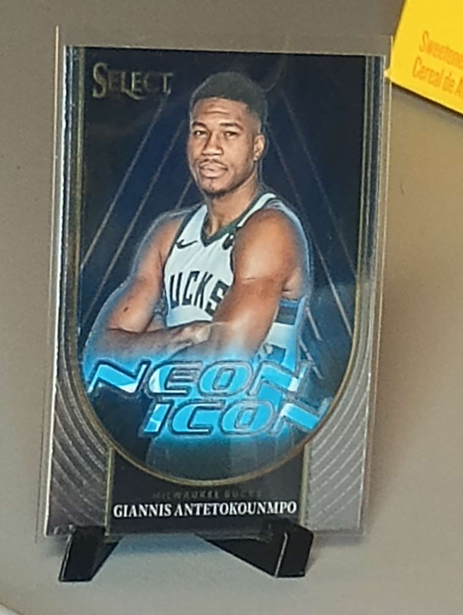 2324 select neon icon Giannis Antetokounmpo 1
