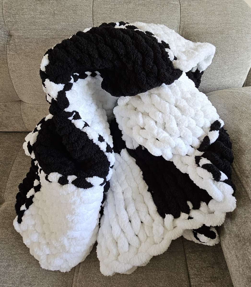 Checkered Chenille Throw