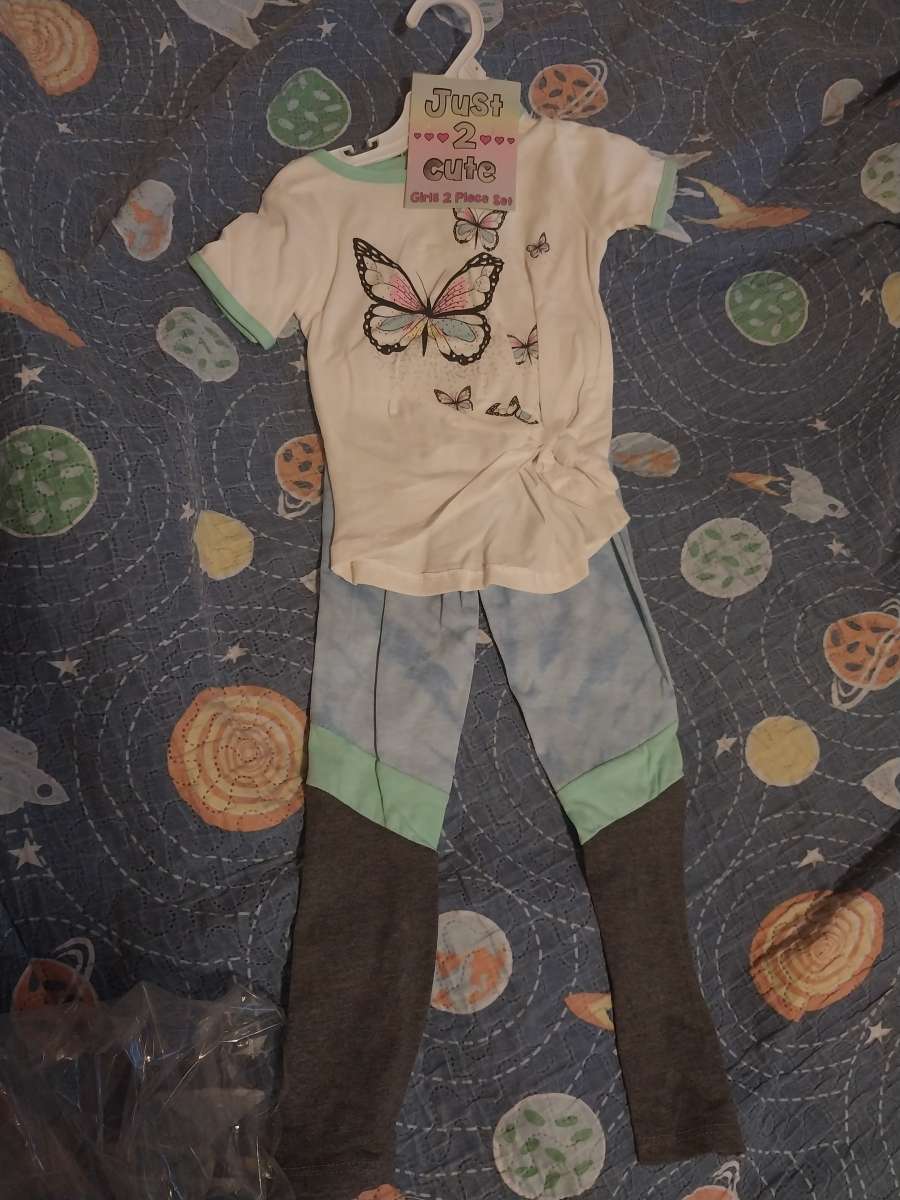 vendo ropa barata 3 trajes por 10